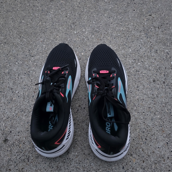 Brooks  Adrenaline GTS  23  Sneaker Women Size 9B - Picture 14 of 14